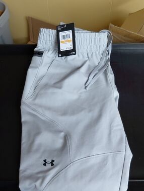 Under Armour-  Light Gray Performance Joggers with Drawstring Womens Small